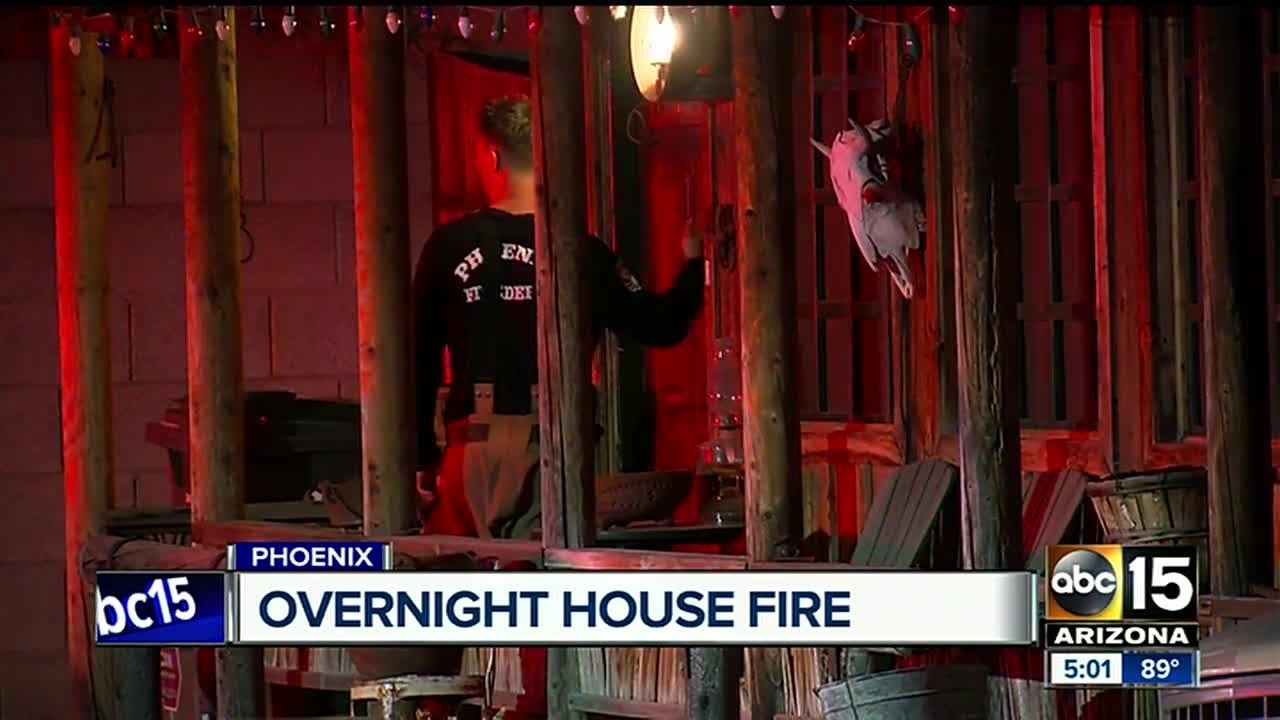 Crews respond to house fire in north Phoenix - YouTube