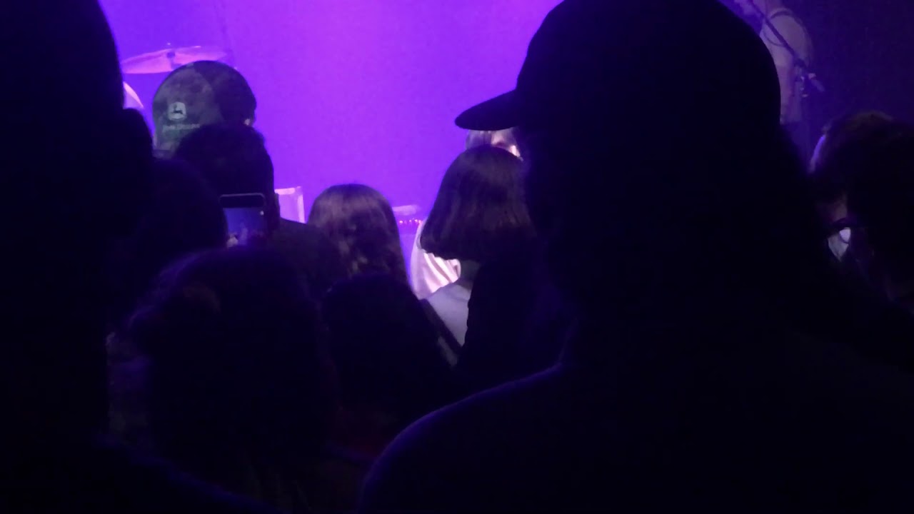 Bradford Cox starts dialogue with heckler during Deerhunter show