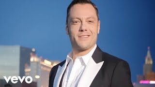 Video thumbnail of "Tiziano Ferro - Lento/Veloce"