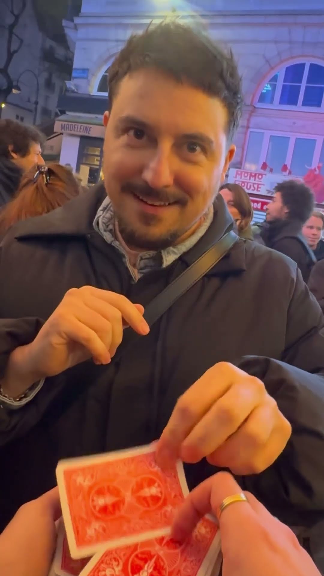 Tour de magie à Freddy Gladieux !!!??