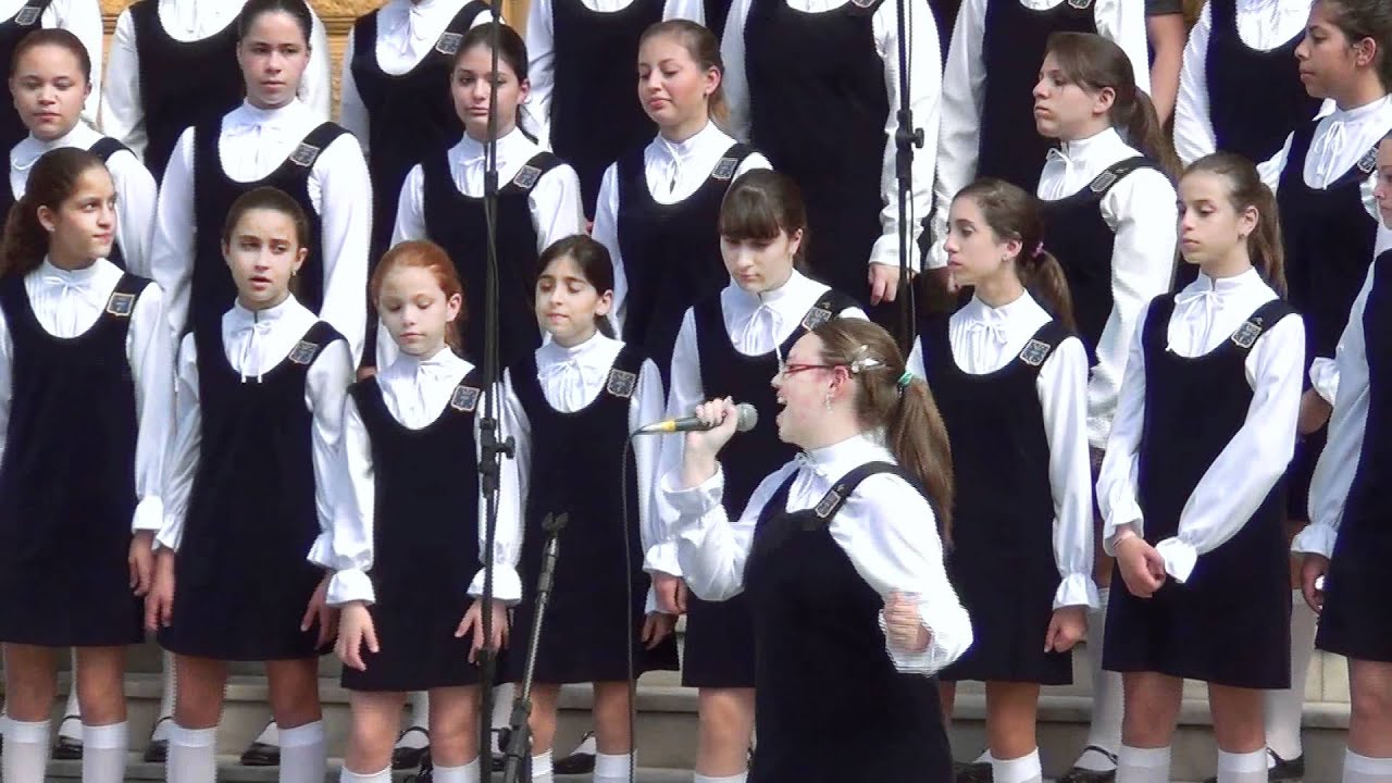 Todo Cambia (Mercedes Sosa) Meninas Cantoras de Petrópolis Campanha Mundial Doenças Intestinais