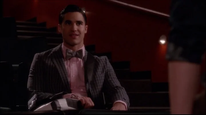 Glee - Kurt tells Blaine about Walter 6x04