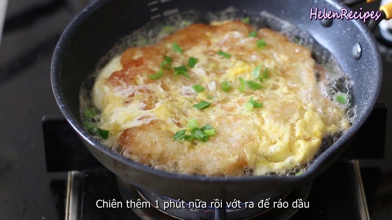 PHO OMELETTE - Phở chiên trứng | Helen's Recipes - youtube