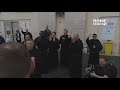 El PAPA LEÓN XIV SALUDA a  'su SUPERIOR' Joseph FARRELL al comienzo de la Audiencia General