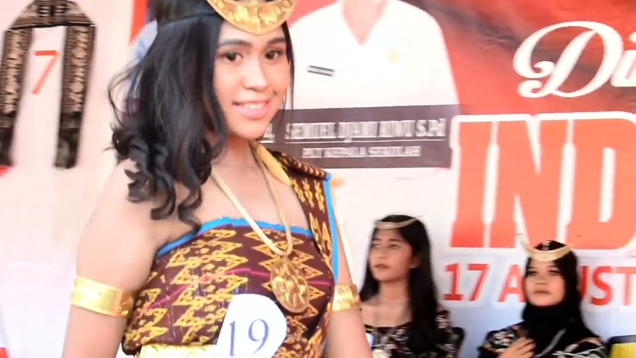 LOMBA FASHION SHOW ETNIK NUSA TENGGARA TIMUR