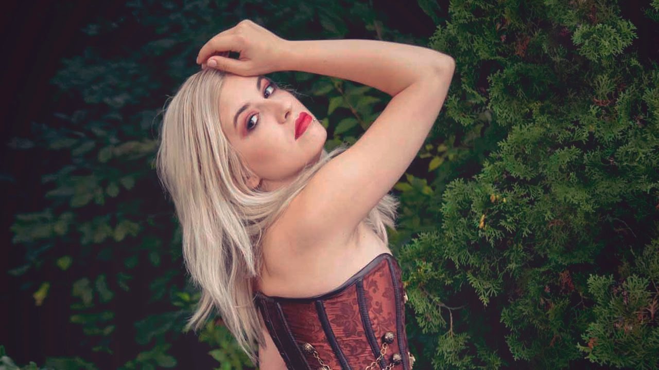 Outdoor Portrait Edit | Photoshop CC Tutorial