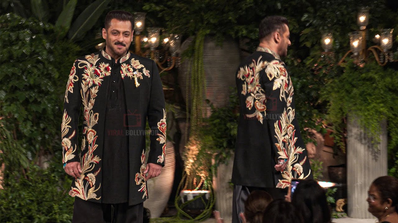 Dashing Salman Khan Walks The Ramp the Show for Vikram Phadnis