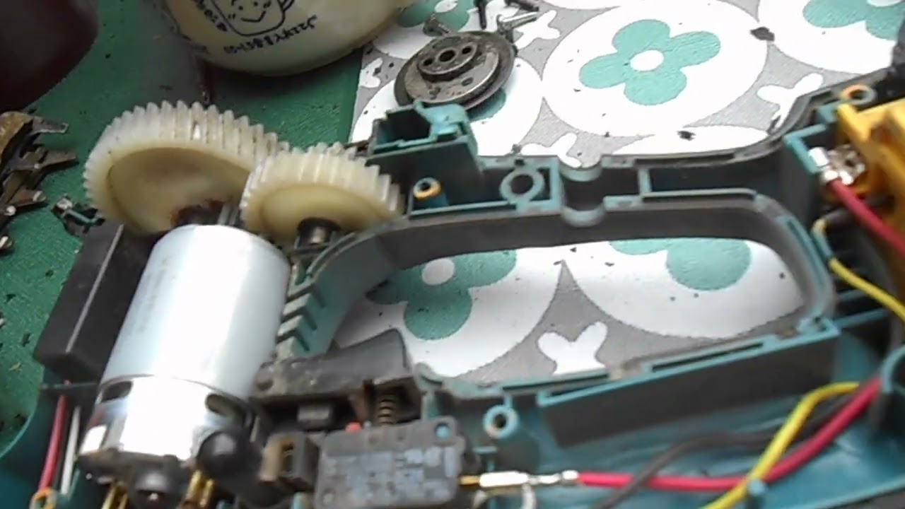 Makita Hedge Trimmer MUH267D Repair #557 - YouTube