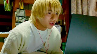 奥平大兼、金髪にピアスでeスポーツ没入!?ロケットリーグをプレイ／映画『PLAY! ～勝つとか負けるとかは、どーでもよくて～』本編映像