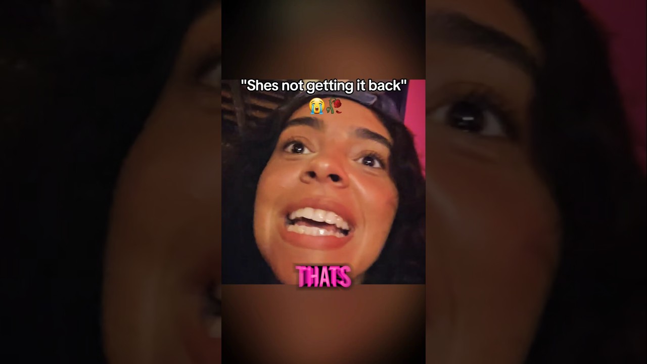 @Parchaking7  give back the jacket gng 😭 Twitch: Catalixia