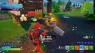 Fortnite intense fight