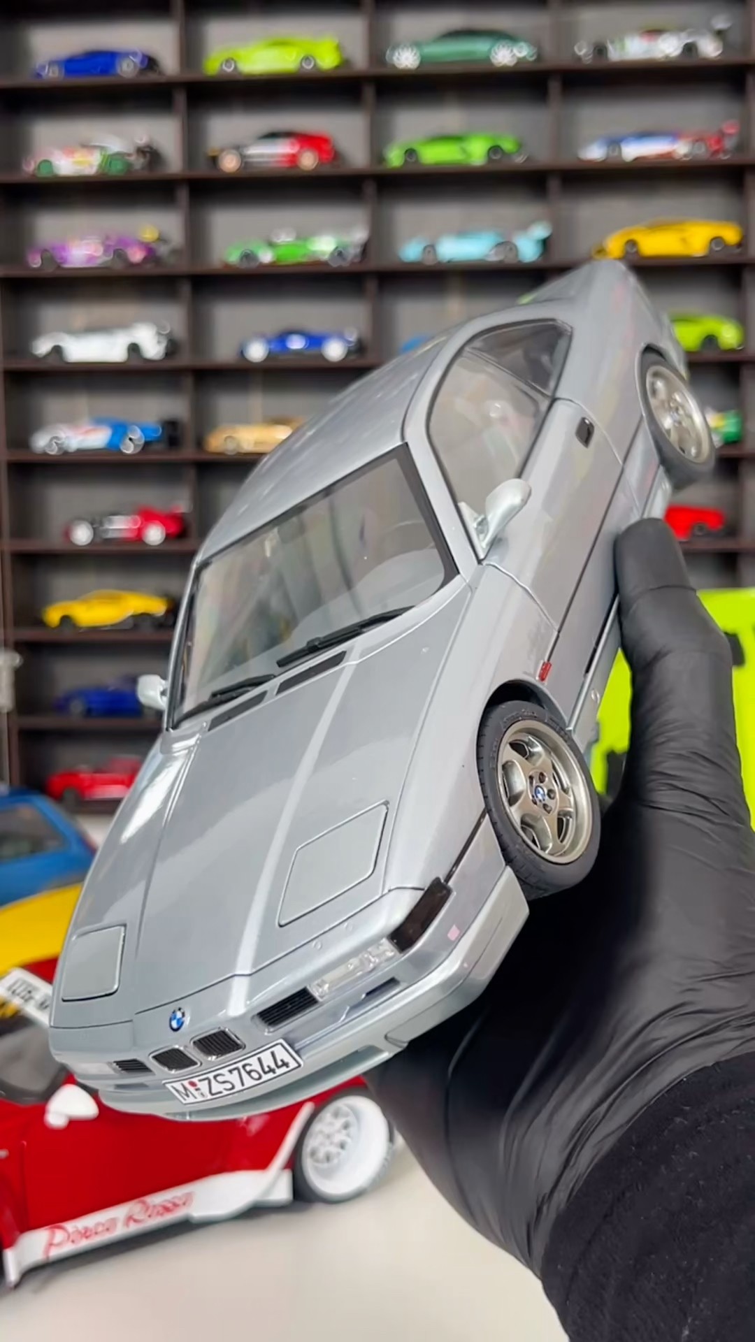 BMW 850 CSI E31 1992 in 1:18 🔥 Classic BMW Legend - YouTube
