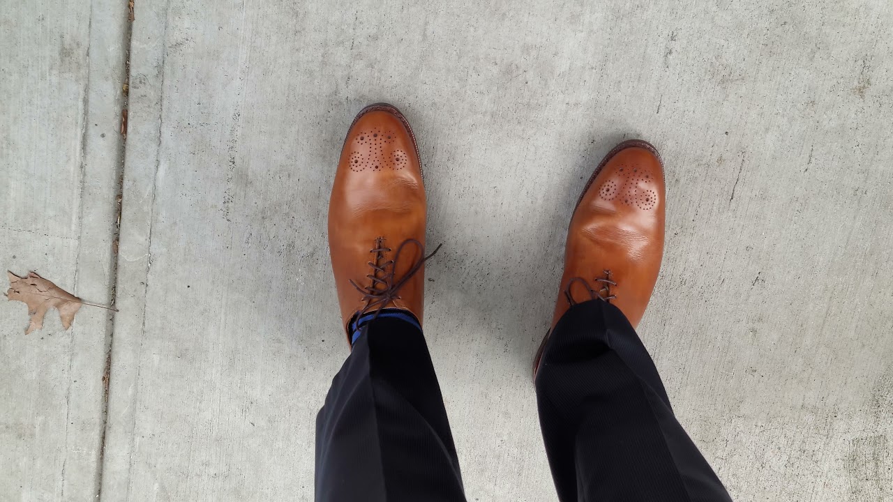 S02E01 NYC Shoe Shine - Olympic Shoe Shine  / ASMR