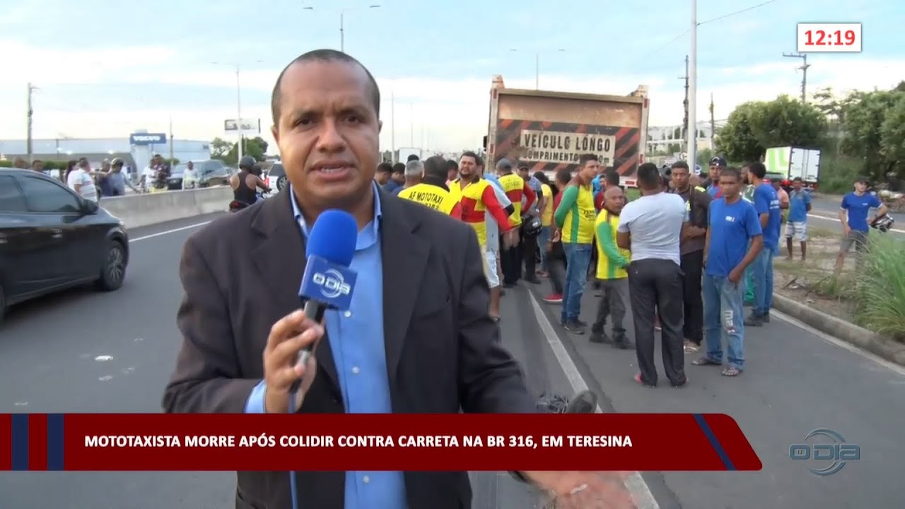Mototaxista morre após colidir contra carreta na BR 316 em Teresina 25 05 2023