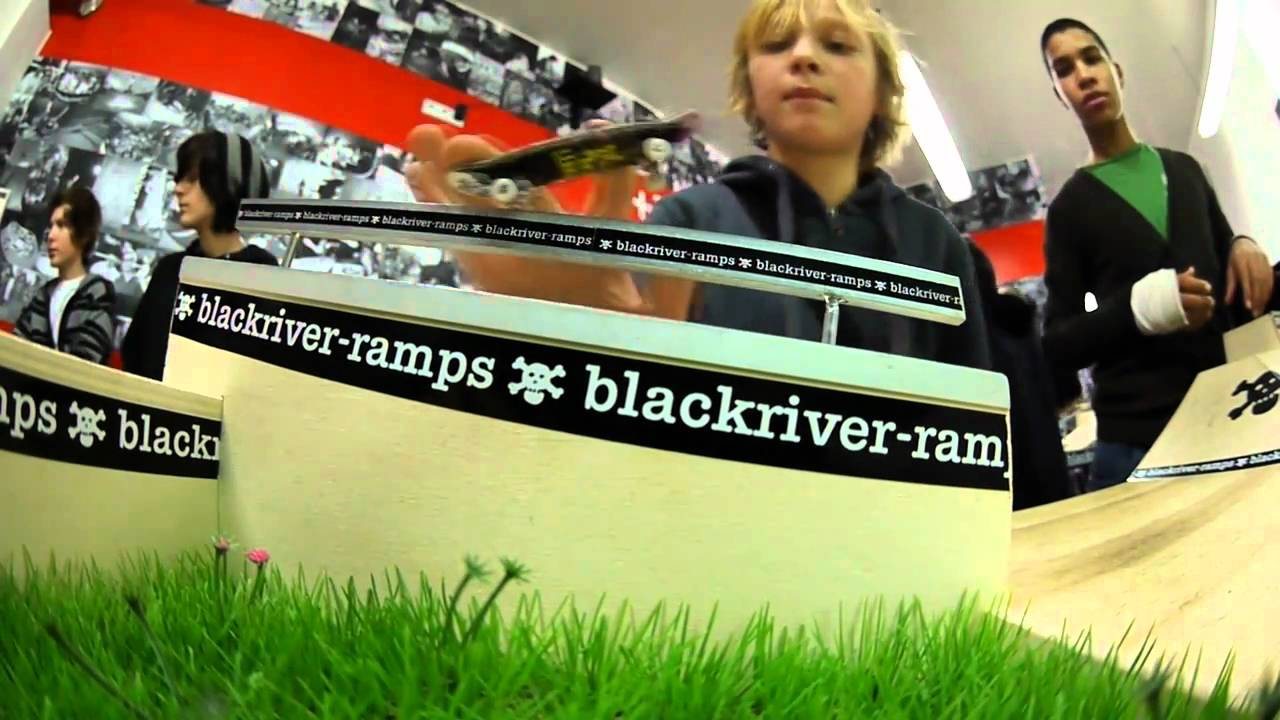 Happy B-Day Aleks Lüloff...