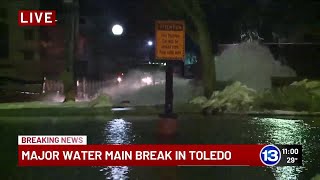 Major water main break in Toledo floods nearby roads