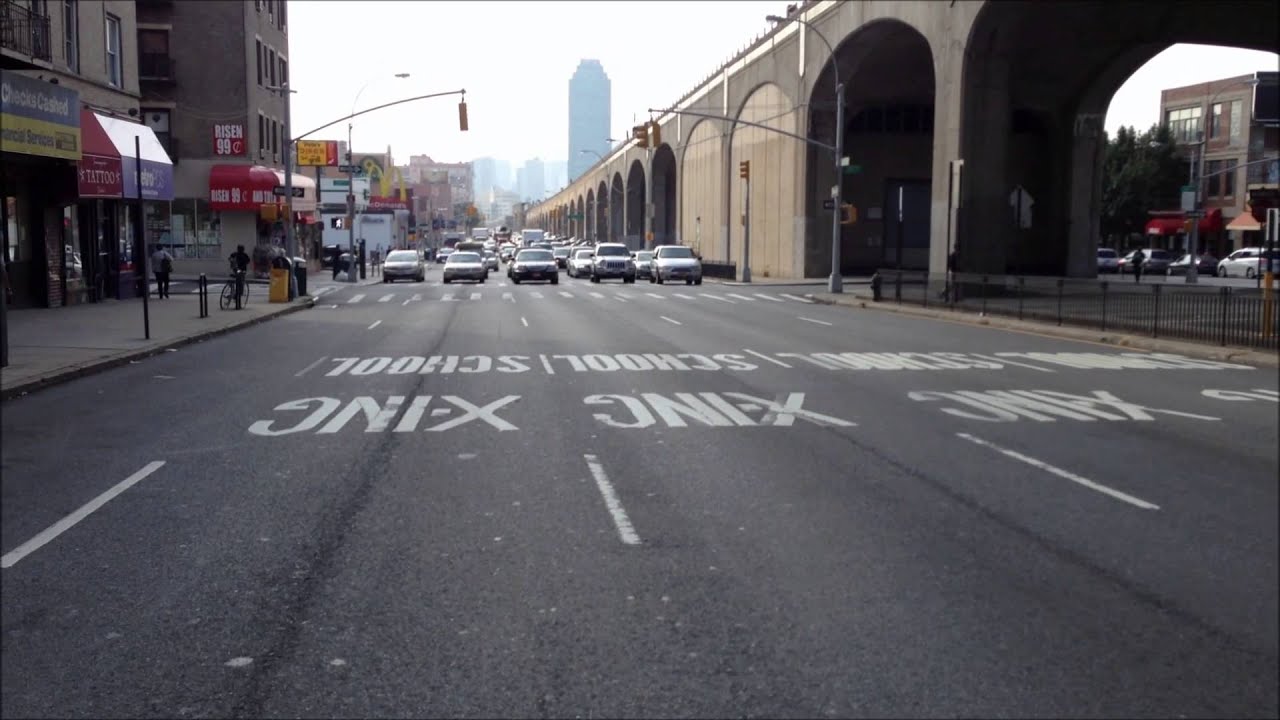 NYPD POLICE CRUISER RESPONDING NEAR 43RD ROAD & QUEENS BLVD. IN