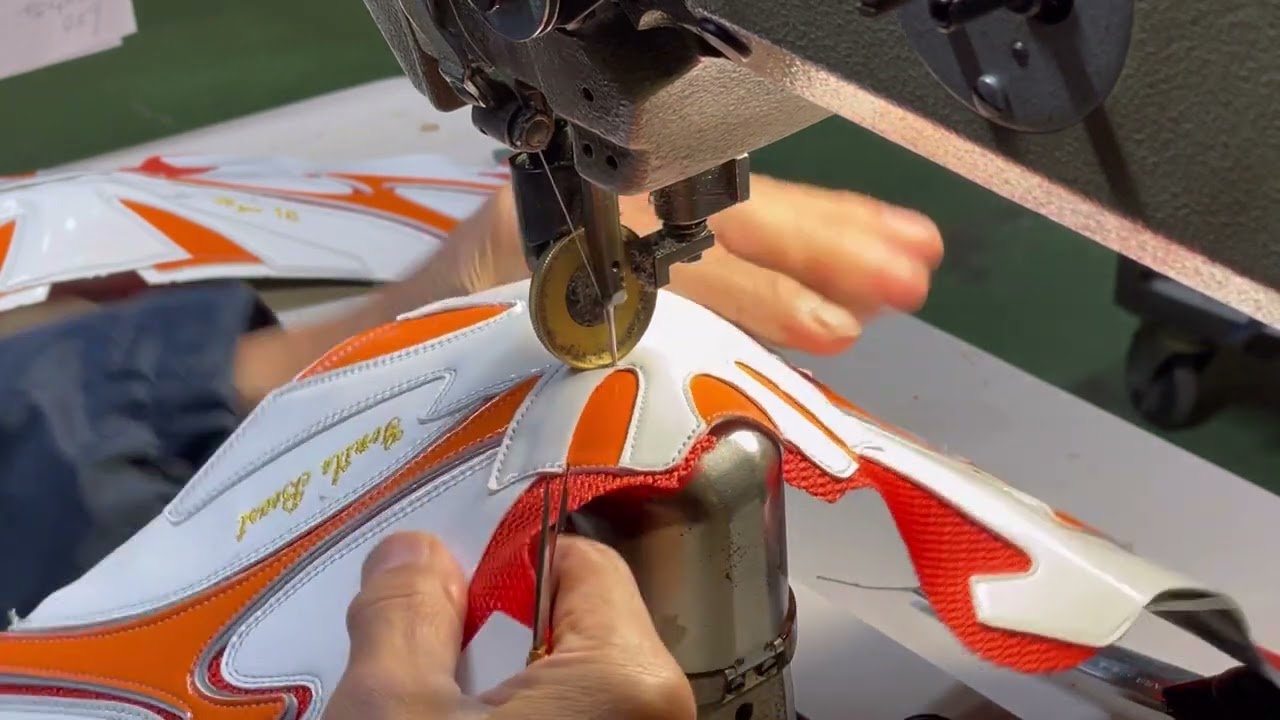 98回目、今日は少し前ですがお客様にお買い求め頂きましたRke投手用革底スパイクです、お客様有難うございます、そして皆様何時も視聴して頂き有難うございます。