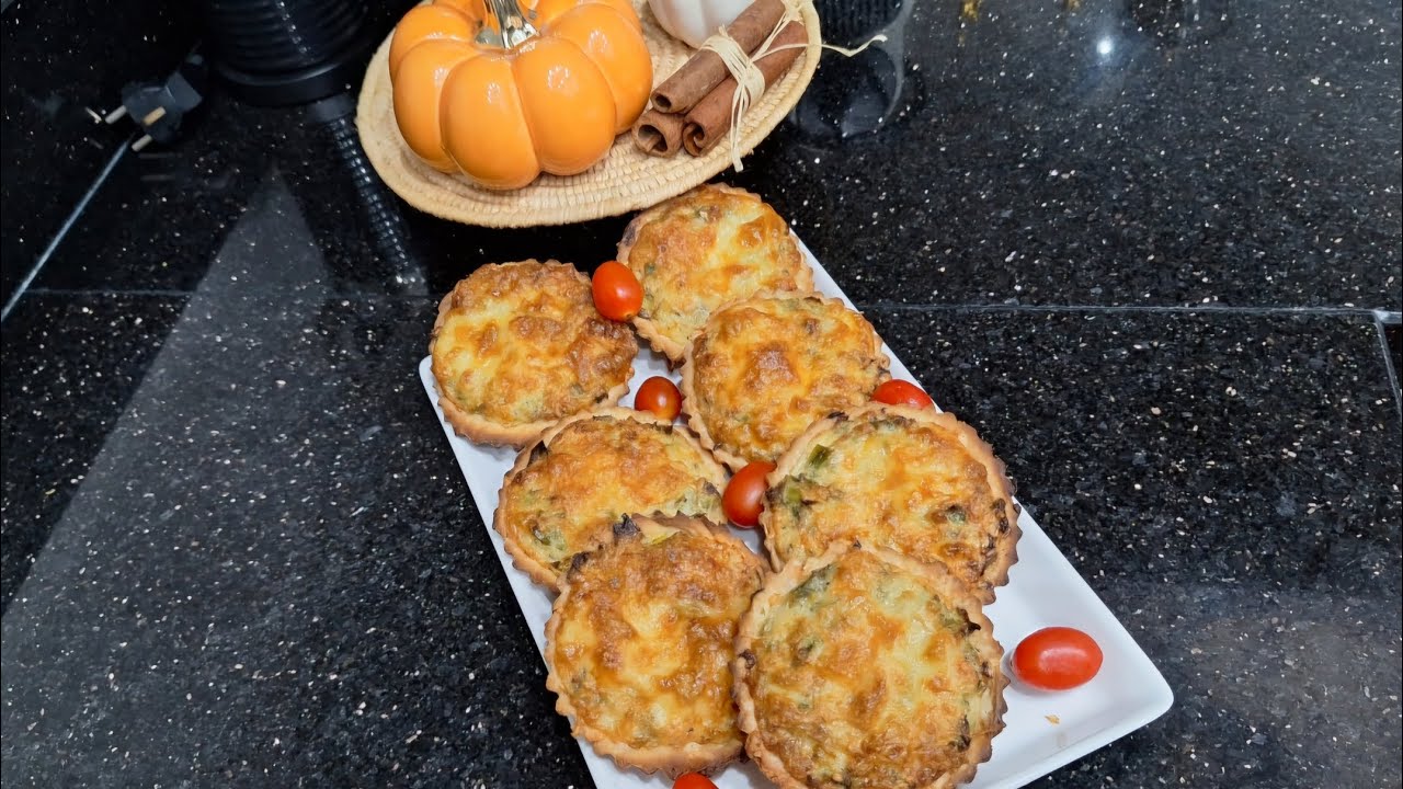 سجليها عندك فرمضان.سر الميني كيش الناجح 😋 بالطون والبصلة الخضرية في 10 دقايق