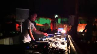 Miniatura de "Nick Warren drops Yoram   Avalanche 3minat La Plage Ibiza"