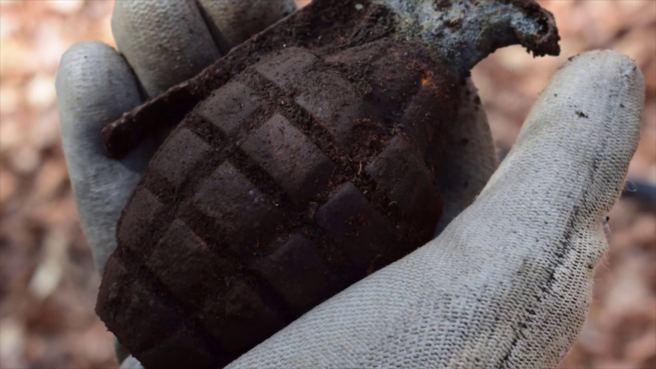 WW2 HANDGRANAAT GEVONDEN! - METAALDETECTOR BELGIË