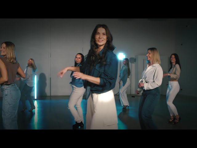 Choreography: Augustė Laučytė - Morkūnė
Music: Rosalia
Location: CITYWAVE, Vilnius
Filmography: Andrius Gadišauskas