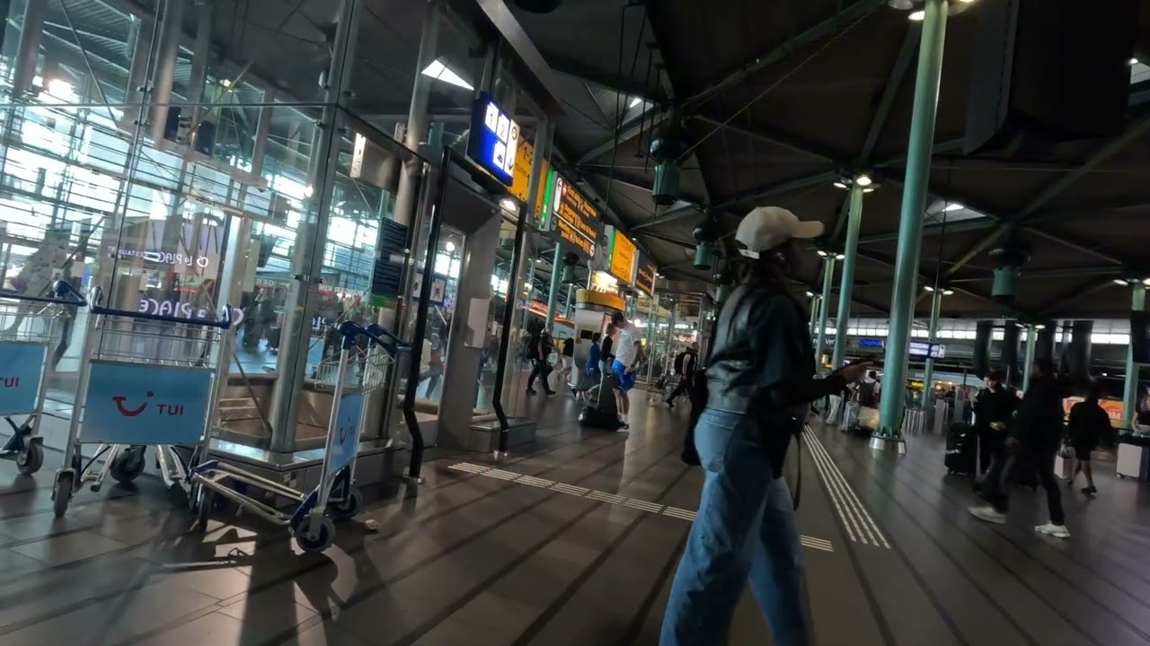 Amsterdam: Day 1, Part 1 Figuring out Amsterdam central Station