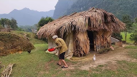 Ông bà cụ 90 cầu Khuổi Bốc tin được làm nhà bữa thịt đầu tiên. Nguyễn Tất Thắng