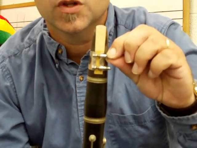 How to Hold the clarinet and play the note E