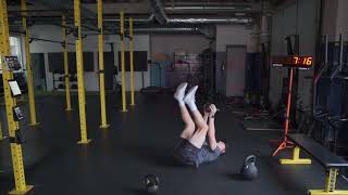 kettlebell reverse crunch