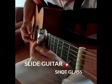 SLIDE GUITAR 🎸 USING A SHOT GLASS 🍷🥂🍷#short