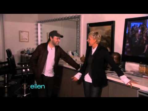 Hilarious Outtakes with Ellen!