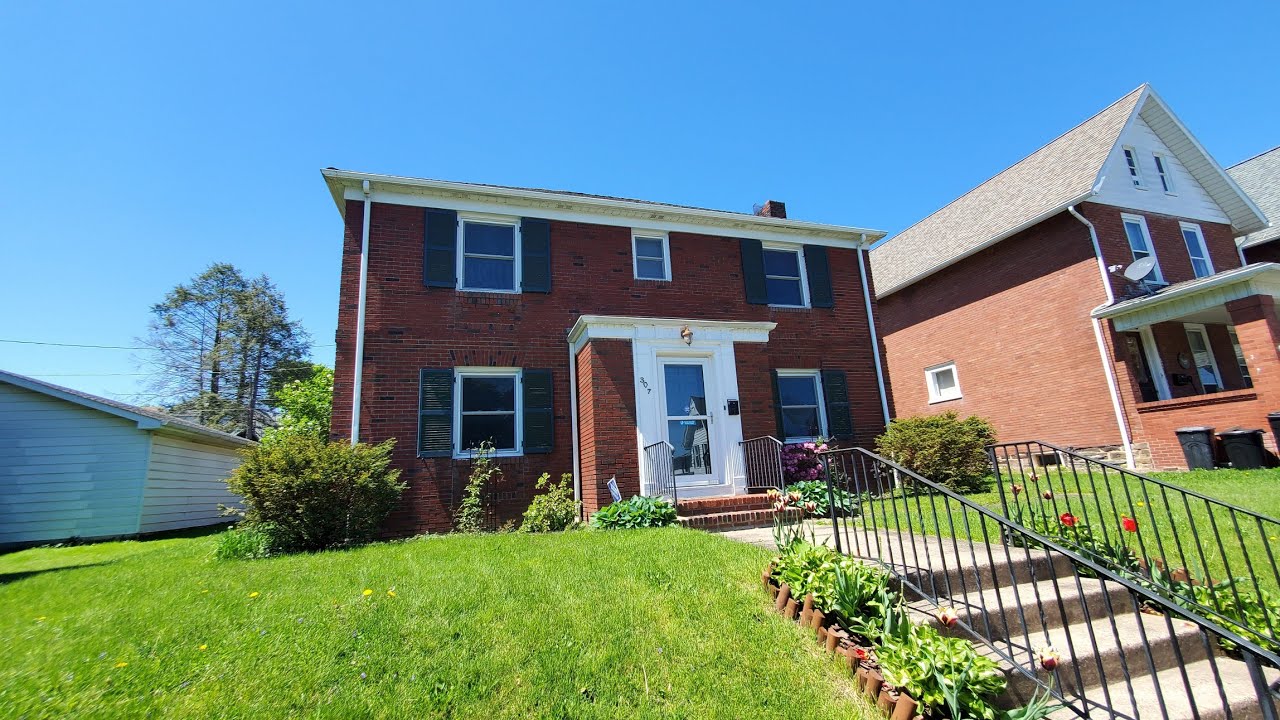 307. S. Fairview St. Lock Haven, PA. Jon & Boob the real estate guys