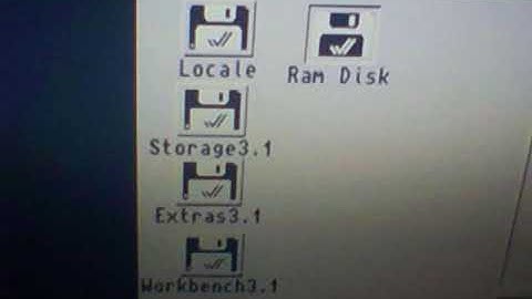 AMIGA ON THE RASPBERRY PI! DESKTOP & GAMES!