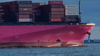 ONE CRANE 1210'🌊 #containership #container #sea #waves #oiltanker #cargoship #shipspotting #wow