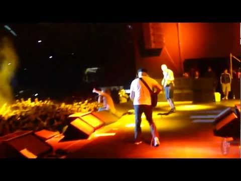 Rage Against The Machine - Killing In The Name - CHILE 2010 (MULTICAM PÚBLICO)