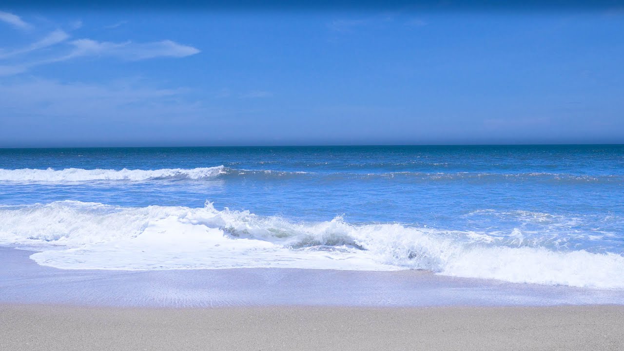 Океанские волны в полдень летом помогают расслабить разум и исцелиться.