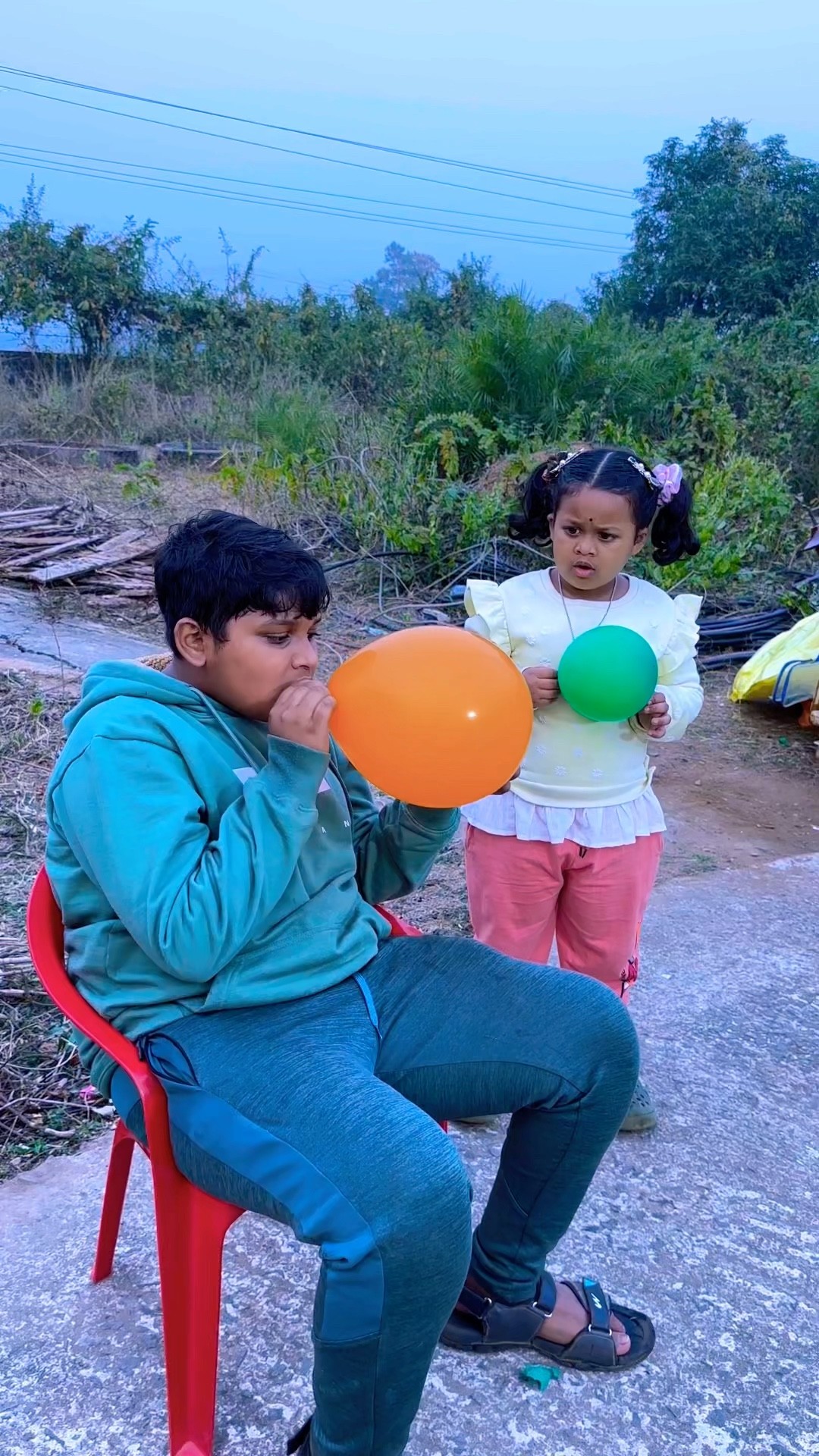 Misti Ko Bhi Bara Wala Balloon Chahie ?❤️#shorts #viral #trending #shortsvideo