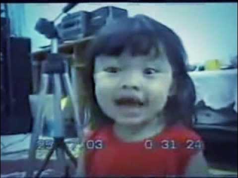 petite chinoise qui chante - YouTube