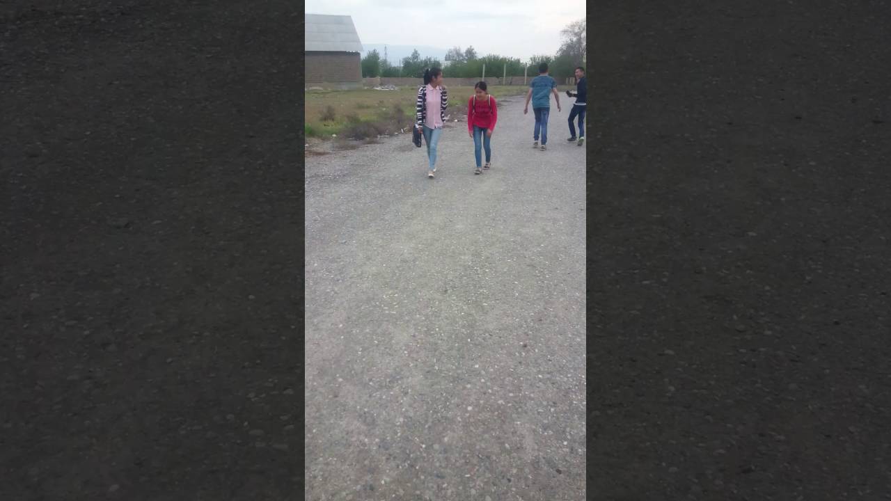 Описалась в машине видео