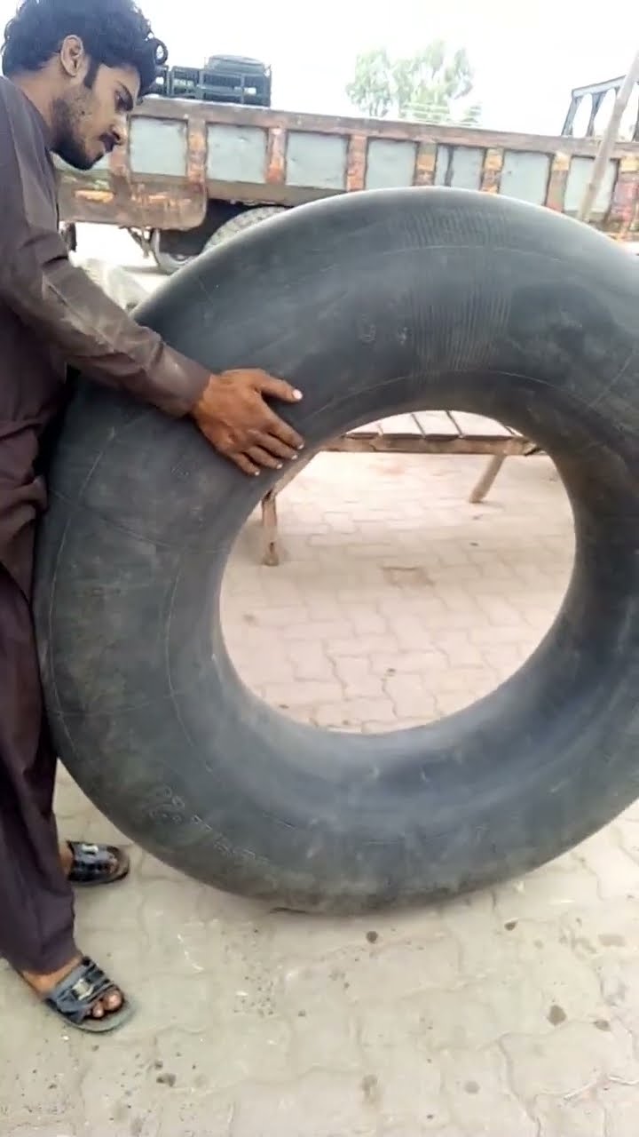 Very Amazing And Dangerous Tyre On The Road YouTube Very Amazing And Dangerous Tyre On The Road YouTube