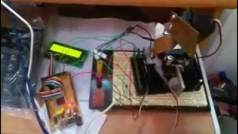 Color red Tracking with Arduino and Matlab