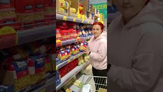 Dupa cumparaturi la CIP market. За покупками в ЧИП маркет.