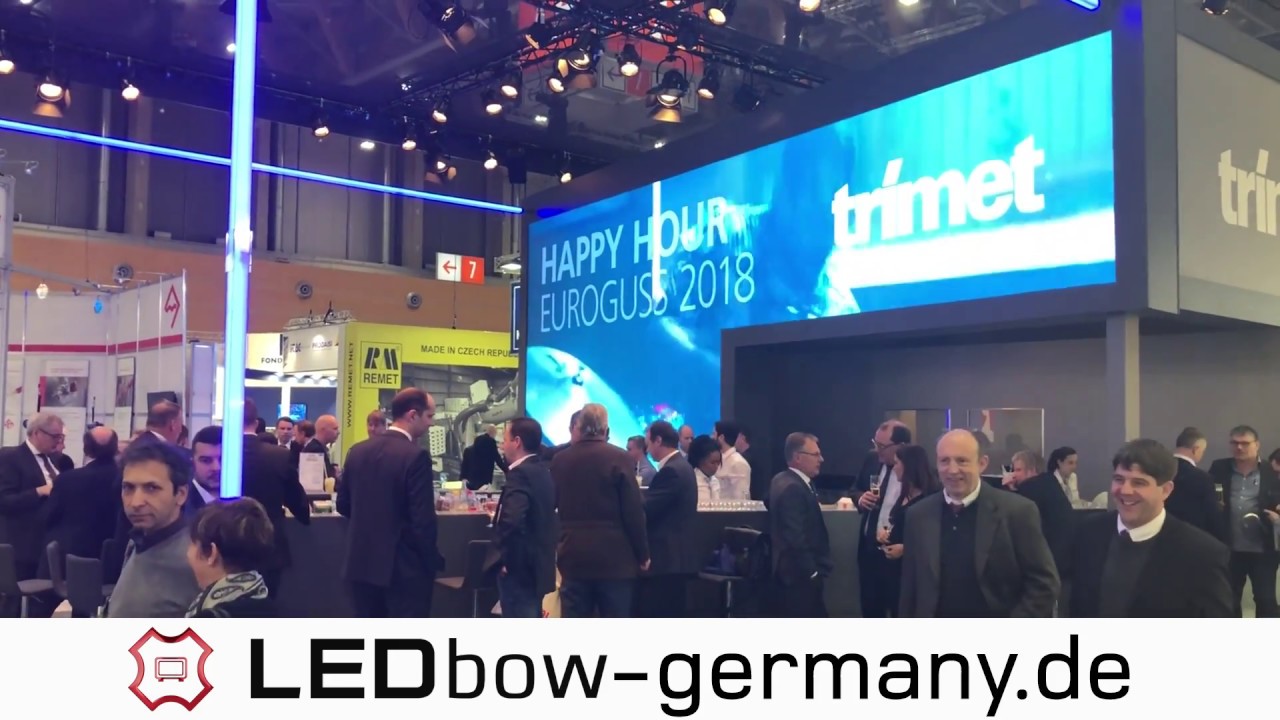 LEDbow Installation für digitale Werbung - Euroguss Nürnberg