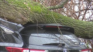 Penelec works to restore power outages across Erie Co.