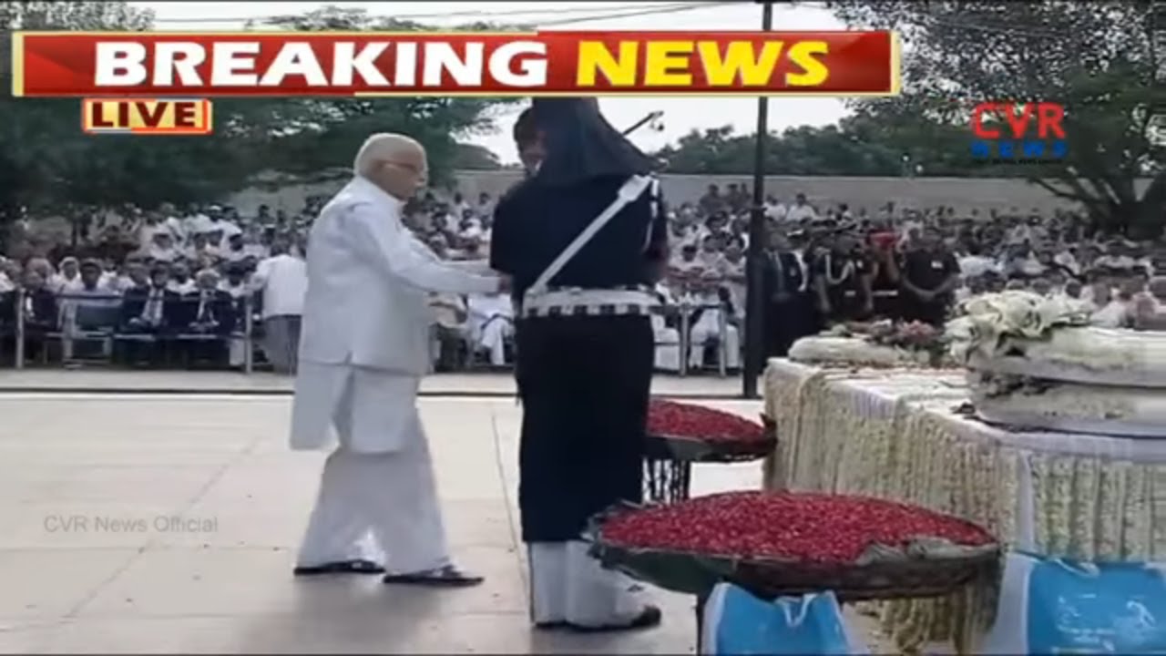 LK Advani Pays Final Homage To his Closest Friend Atal Bihari Vajpayee | CVR NEWS