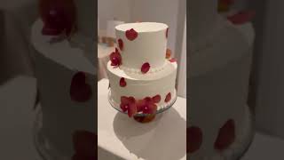 実はこのウェディングケーキ...新郎新婦の手作りなんです✨️thanks @ailedangenagoya さま#プラコレ #dressy花嫁 #結婚式   #ウェディングケーキ