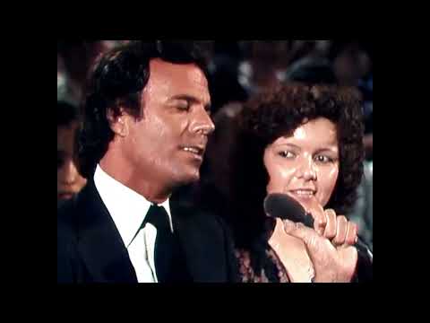 Julio Iglesias Por Un Poco De Tu Amor En Vivo