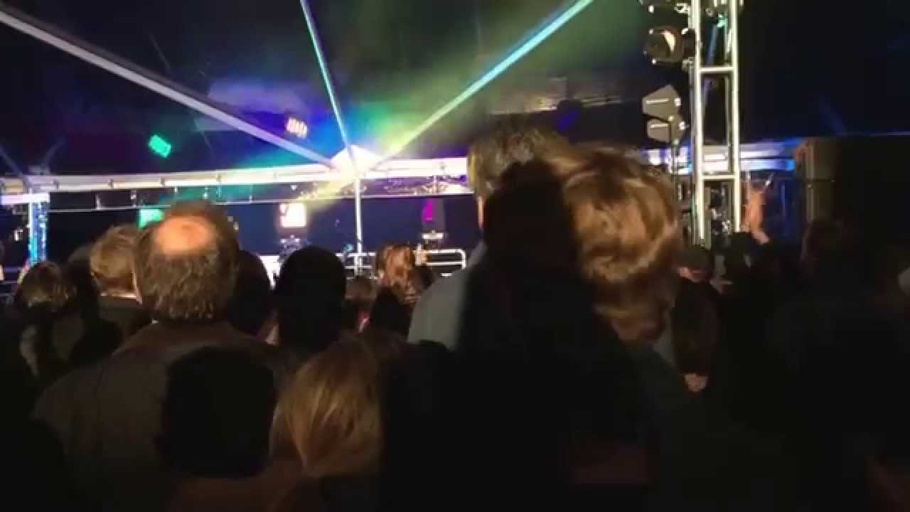 Ed Sheeran, You Need Me, I Don't Need You. Rock 4 EB! Malibu, CA, USA, November 15, 2015 - YouTube 333rel