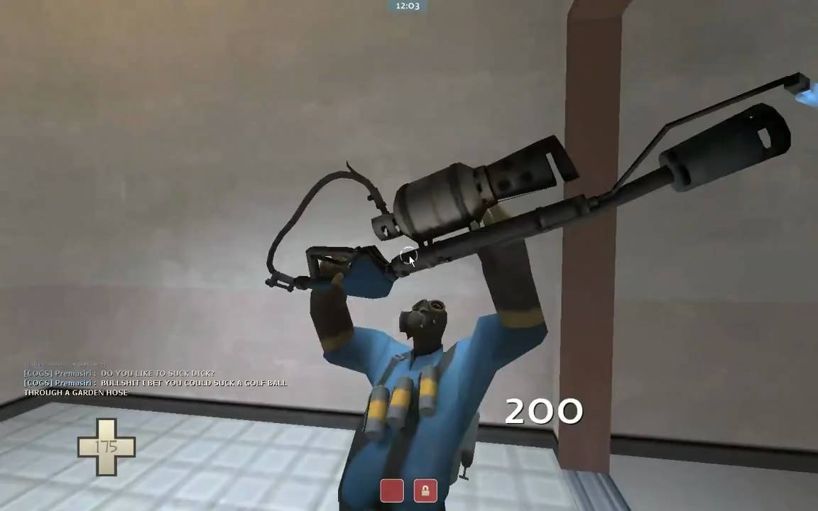 Team Fortress 2 Pyro Misc 'n' hat bug
